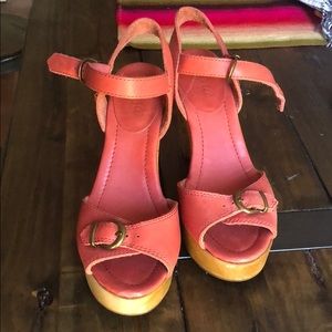 Sweet coral Madewell sandals